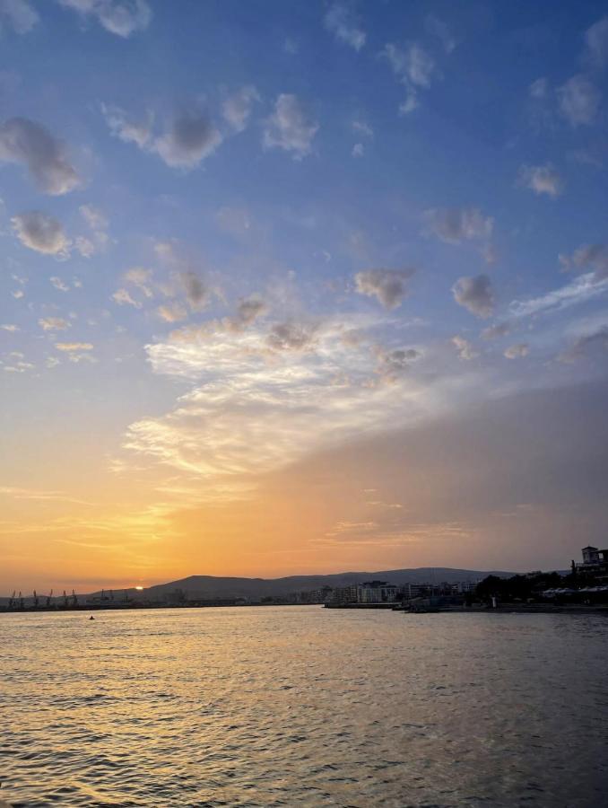 Marine Apartment With Sea & Port View! فولوس المظهر الخارجي الصورة