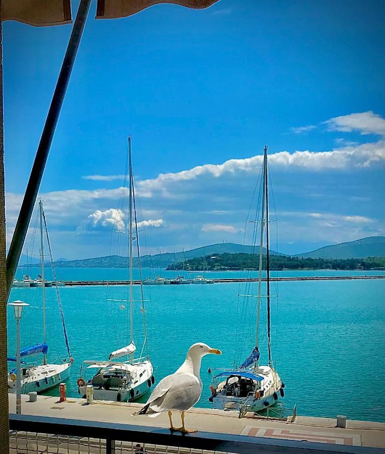 Marine Apartment With Sea & Port View! فولوس المظهر الخارجي الصورة